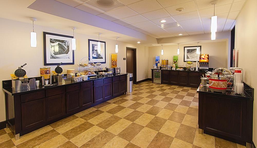 Hampton Inn Dekalb - Near The University Luaran gambar