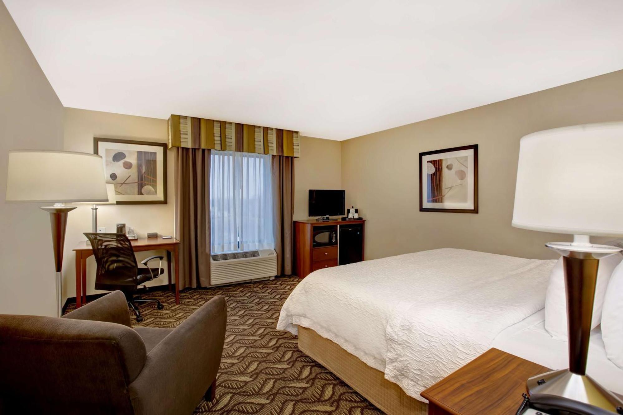 Hampton Inn Dekalb - Near The University Luaran gambar