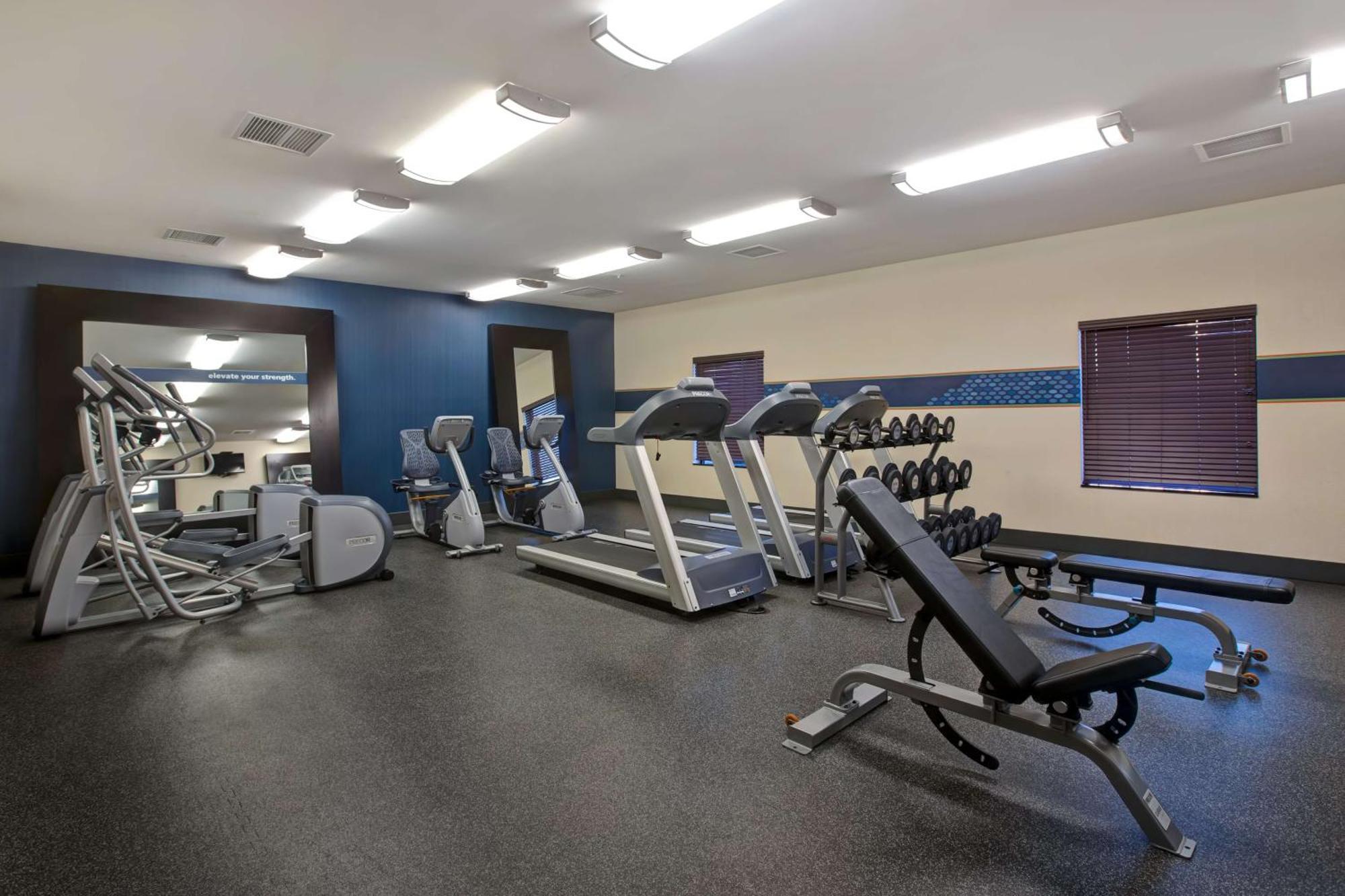Hampton Inn Dekalb - Near The University Luaran gambar