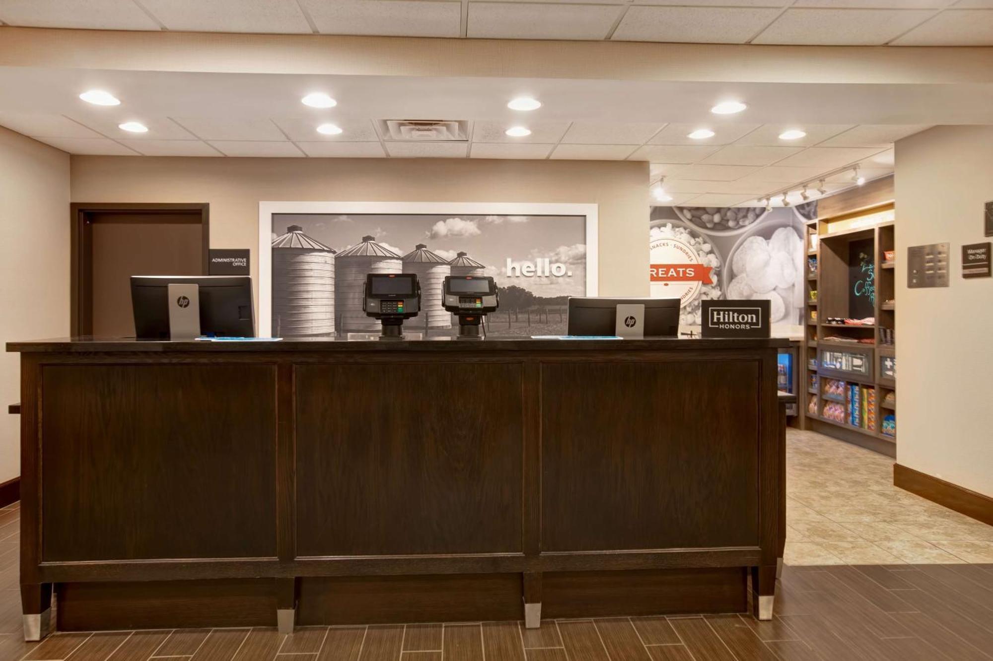 Hampton Inn Dekalb - Near The University Luaran gambar