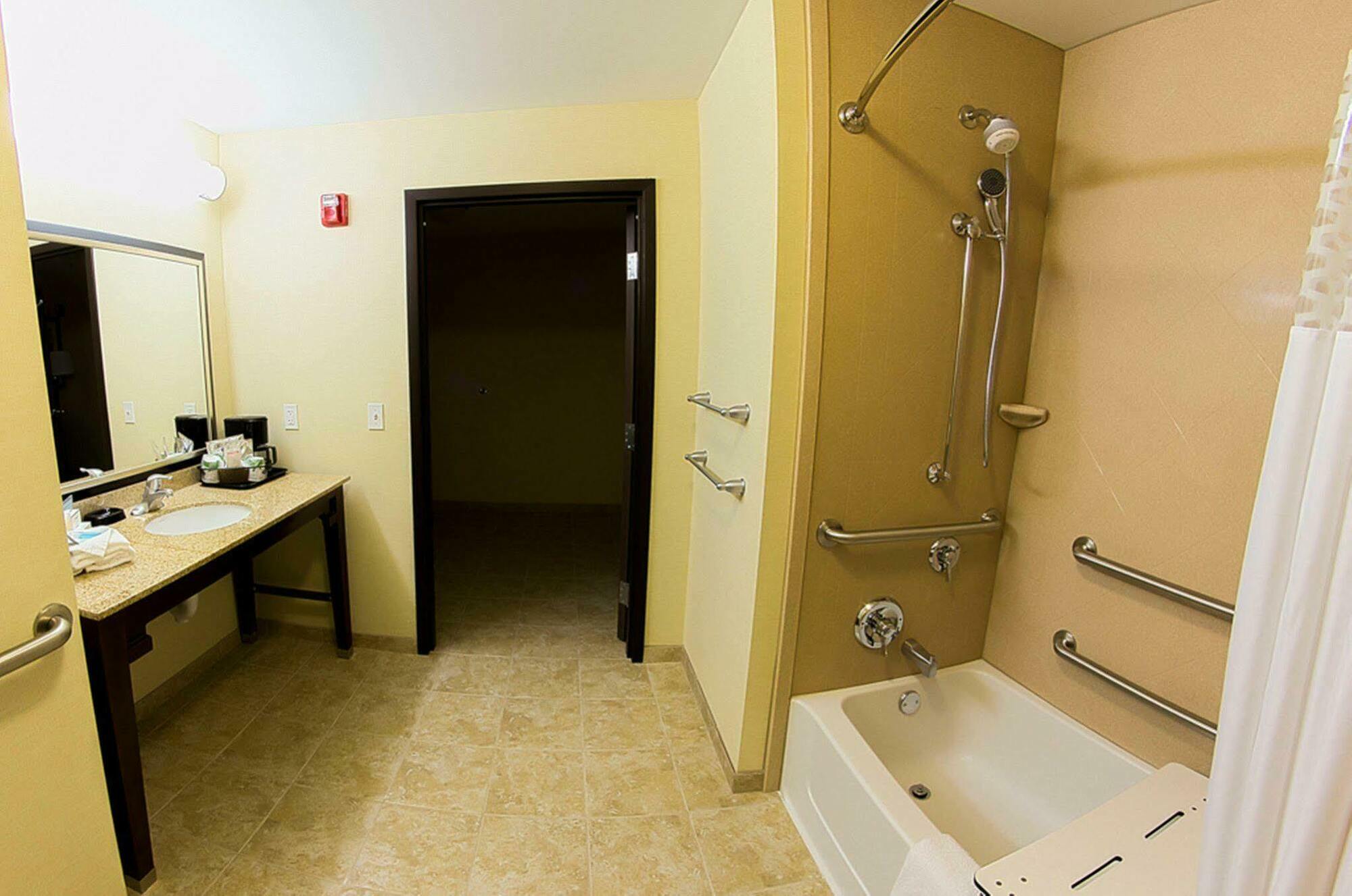 Hampton Inn Dekalb - Near The University Luaran gambar